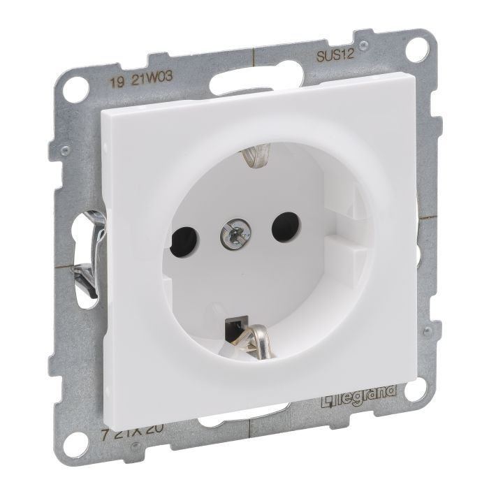 Розетка із з/к та шторками (пруж.клеми) 16А/250V Legrand SUNO 721120 білий